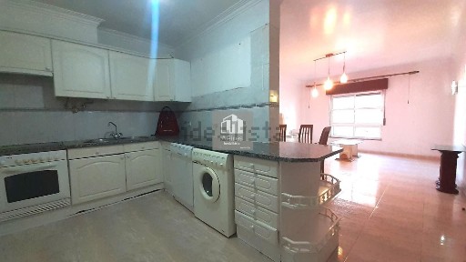 Apartamento T2 à venda na Mercês