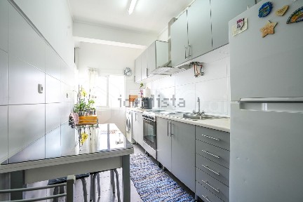 Apartamento T2 à venda na Buraca