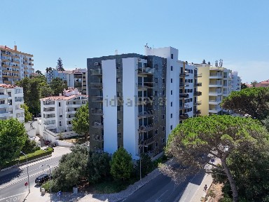 Apartamento T3 à venda na Rua Henrique Mantero Belard, 128