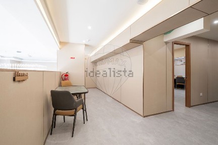 Espaço comercial à venda na Avenida Sacadura Cabral