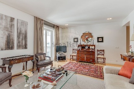 Apartamento T2 à venda no Príncipe Real - São Bento