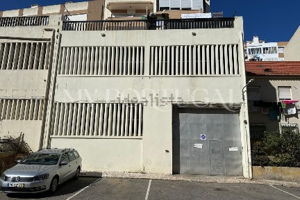 Armazém à venda na Rua São Tomé