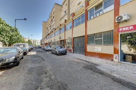 Armazém à venda na Rua Comandante Enrique Maya, 7