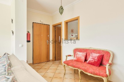 Arrendamento de apartamento T1 no Largo da Igreja s/n