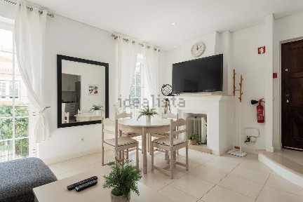 Arrendamento de apartamento T2 no Largo da Igreja s/n