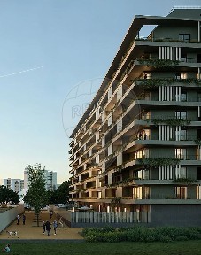 Apartamento T3 à venda na Rua São Tomás de Aquino