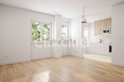 Apartamento T2 à venda na Estrada de Benfica