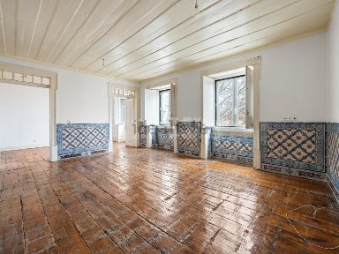 Apartamento T2 à venda na Rua do Jardim do Tabaco