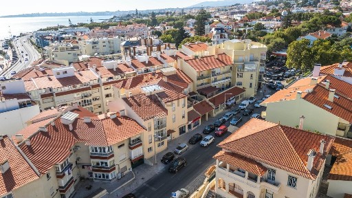 Apartamento T2 à venda na Rua Sampaio Bruno