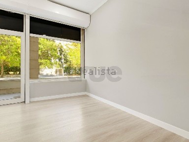 Espaço comercial à venda na Rua Fernando Namora