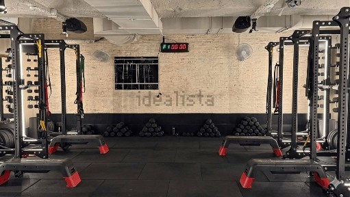 Espaço comercial à venda na Rua Tomás da Anunciação