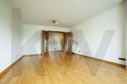 Apartamento T3 à venda na Avenida Cidade de Bratislava, 9