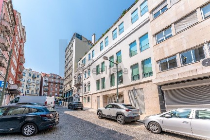 Apartamento T3 à venda na Rua Bernardo Lima s/n