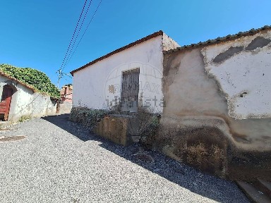 Armazém à venda na Rua do Vale