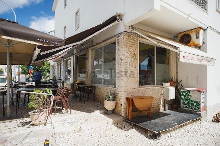 Espaço comercial à venda na Rua j a Ferreira