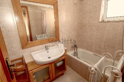 Arrendamento de apartamento T2 no Rotundo Park. r do Alto do Pacheco 2