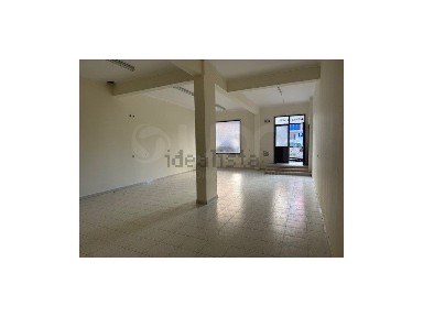 Espaço comercial à venda na Casal do Cotão
