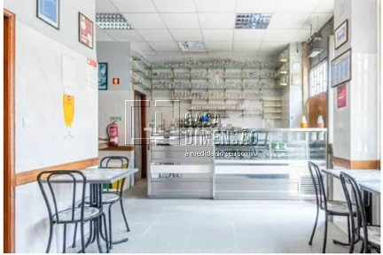 Espaço comercial à venda na Igreja de Benfica