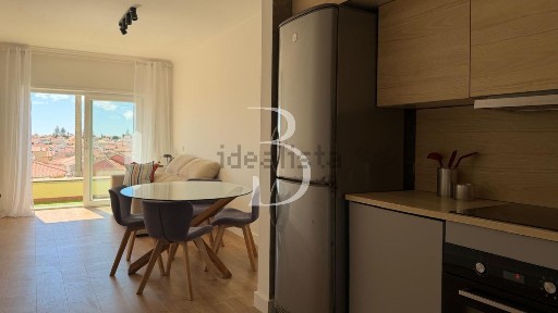 Apartamento T2 à venda na Rua 29 de Novembro, 329