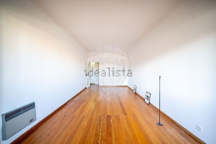 Apartamento T3 à venda na Rua Cordeiro Ferreira s/n