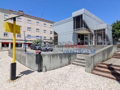 Espaço comercial à venda em Malveira e São Miguel de Alcainça