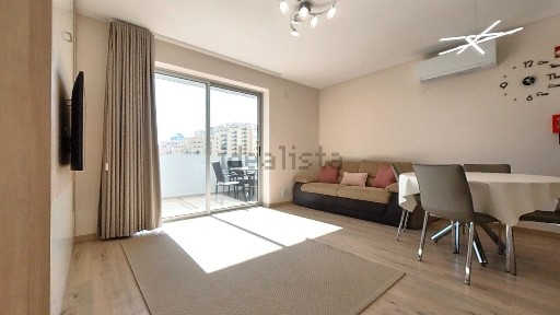 Arrendamento de apartamento T1 na Rua do Sol