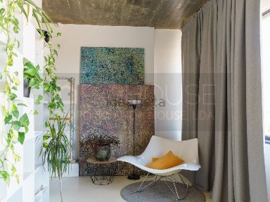 Apartamento T0 à venda na Rua Luís Cristino da Silva, 248