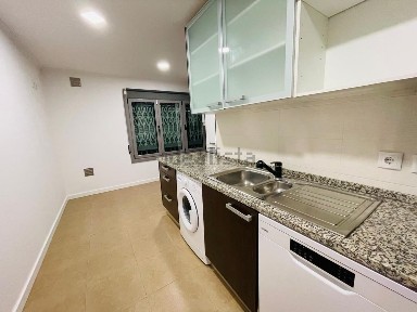 Apartamento T2 à venda na Avenida Primeiro de Maio, 5