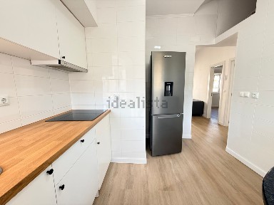 Apartamento T2 à venda na Rua André Brun, 3