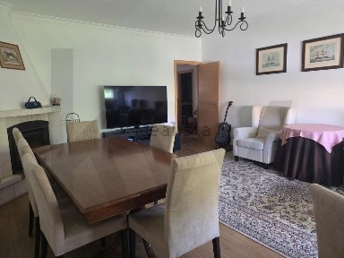 Apartamento T2 à venda na Estrada Biscoiteiras s/n