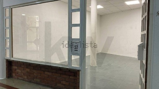 Espaço comercial à venda na Rua de Xabregas s/n