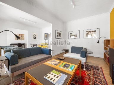 Apartamento T2 à venda na Rua Gomes Freire