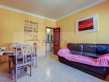 Apartamento T3 à venda na Rua Fonte de São Romão