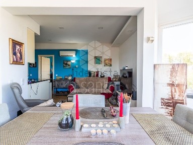 Apartamento T2 à venda na Rua Joaquim Ereira, 430