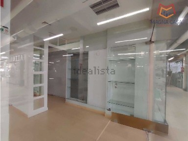 Espaço comercial à venda na Rua da Quinta das Palmeiras