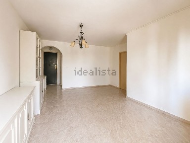 Apartamento T3 à venda na Rua Cândido de Oliveira
