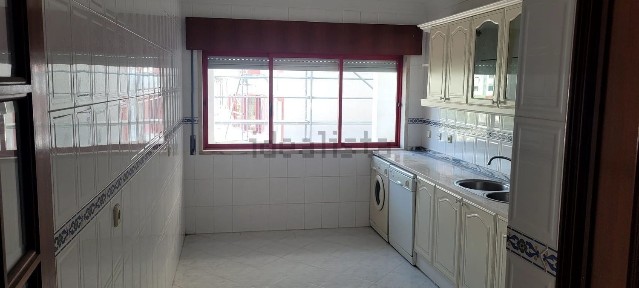 Apartamento T2 à venda na Cavaleira