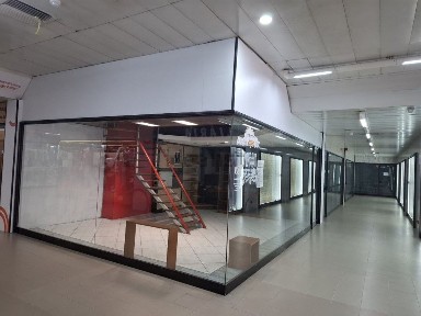 Espaço comercial à venda em Encosta do Sol