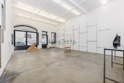 Espaço comercial à venda na Rua Capitão Leitão