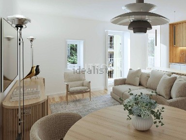 Apartamento T2 à venda na Rua da Caridade