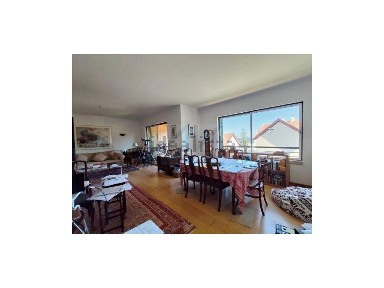 Apartamento T3 à venda na Rua Açores
