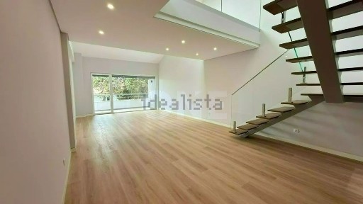 Apartamento T3 à venda na Rua Gonçalves Crespo