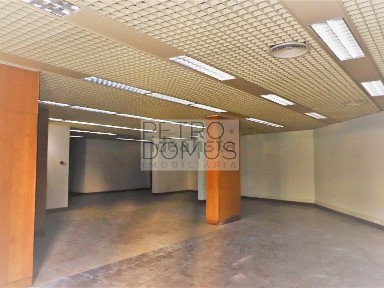 Espaço comercial à venda na Rua Jorge Castilho h