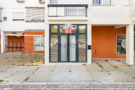 Espaço comercial à venda na Rua Cidade da Beira