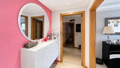 Apartamento T3 à venda na Praceta Encosta da Paiã
