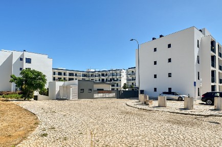 Apartamento T3 à venda na Rua Ernesto Veiga de Oliveira, 22