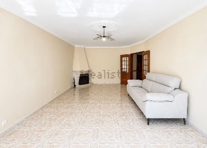 Apartamento T1 à venda na Rua Professor Doutor Francisco Pulido Valente