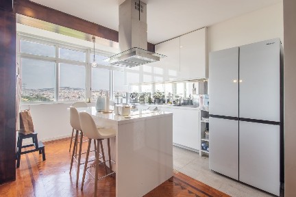 Apartamento T2 à venda na Estrada da Ameixoeira, 21