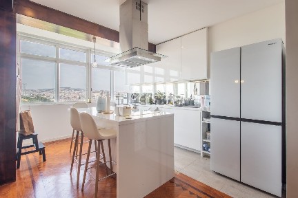 Apartamento T2 à venda na Estrada da Ameixoeira, 21