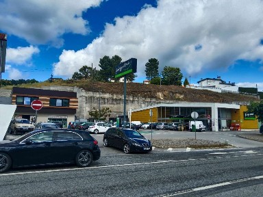 Loja de roupa, mercearia para trespasse em N226, 482